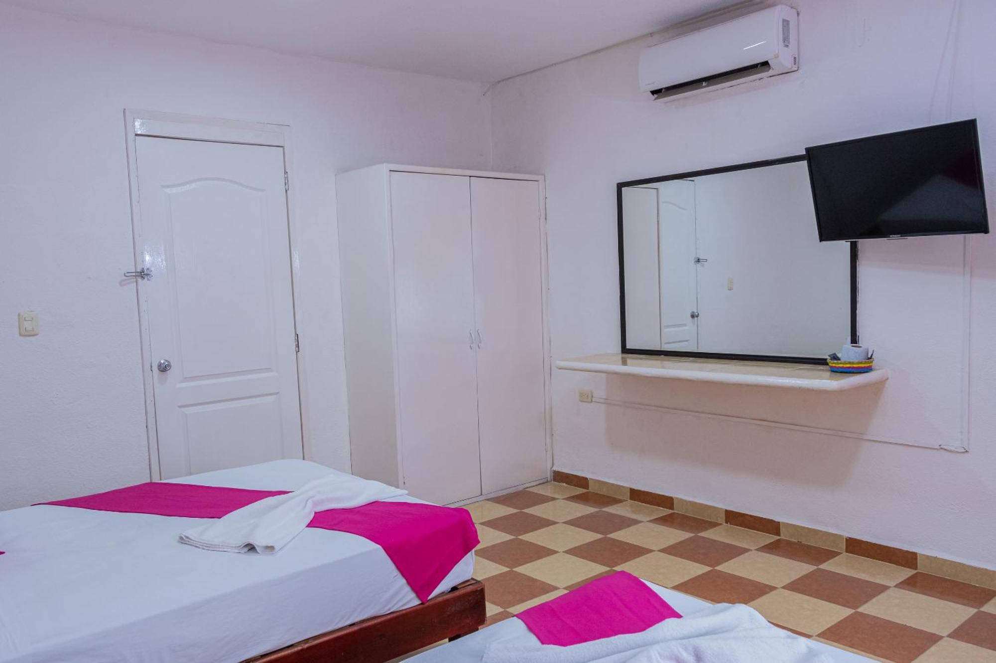 Oyo Hotel Marias,Aeropuerto Internacional De Chetumal Kültér fotó