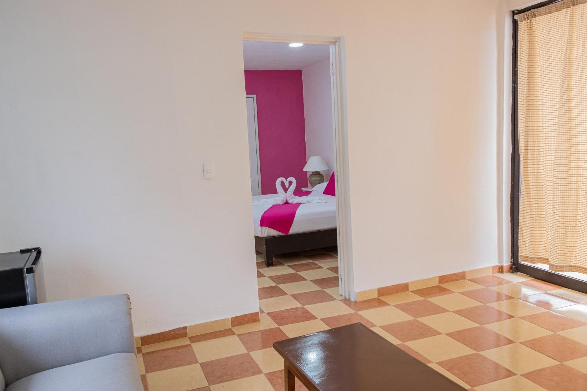Oyo Hotel Marias,Aeropuerto Internacional De Chetumal Kültér fotó