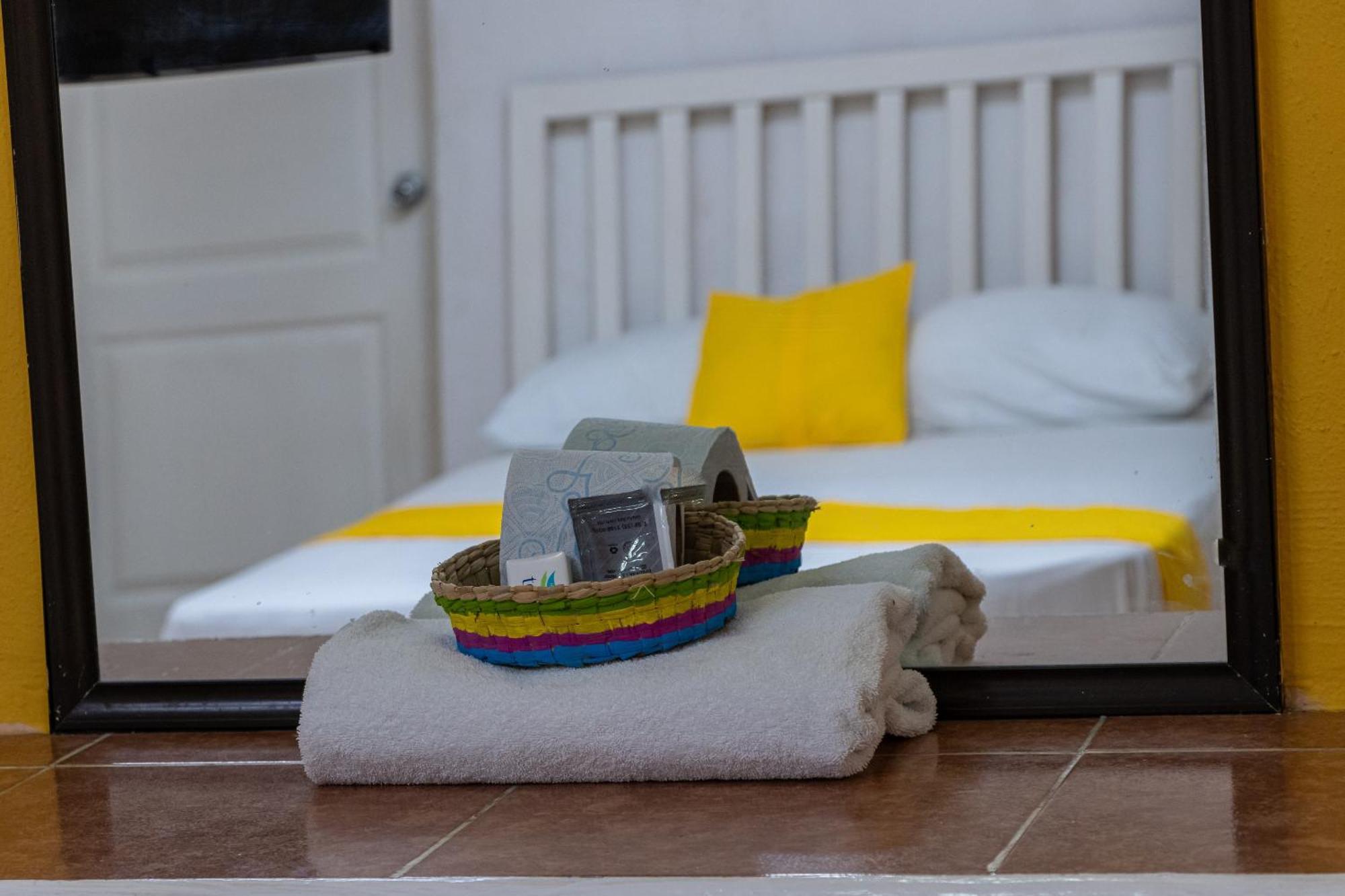 Oyo Hotel Marias,Aeropuerto Internacional De Chetumal Kültér fotó