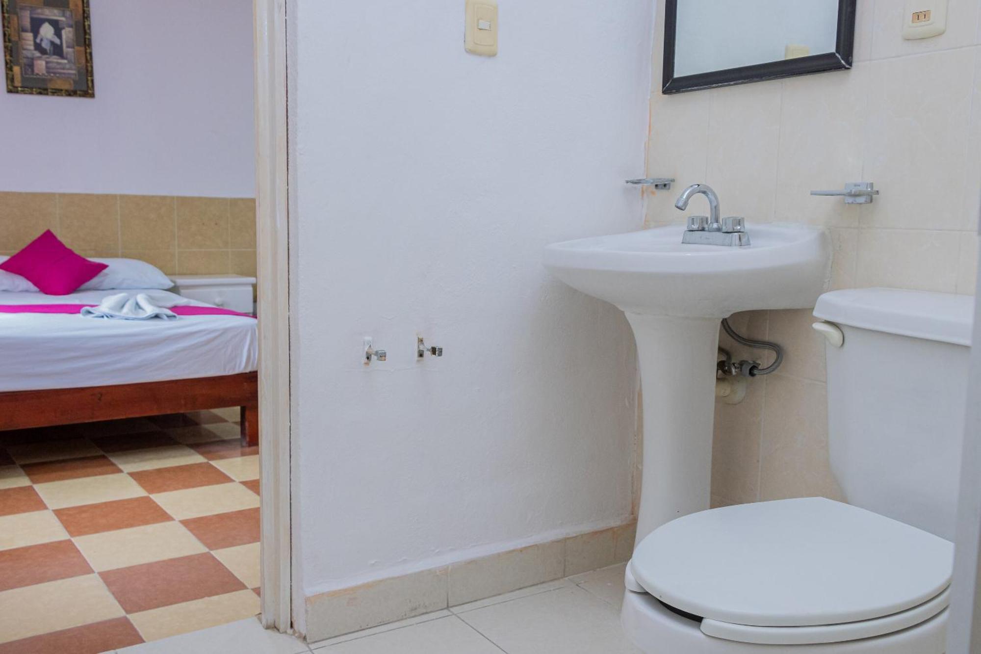 Oyo Hotel Marias,Aeropuerto Internacional De Chetumal Kültér fotó