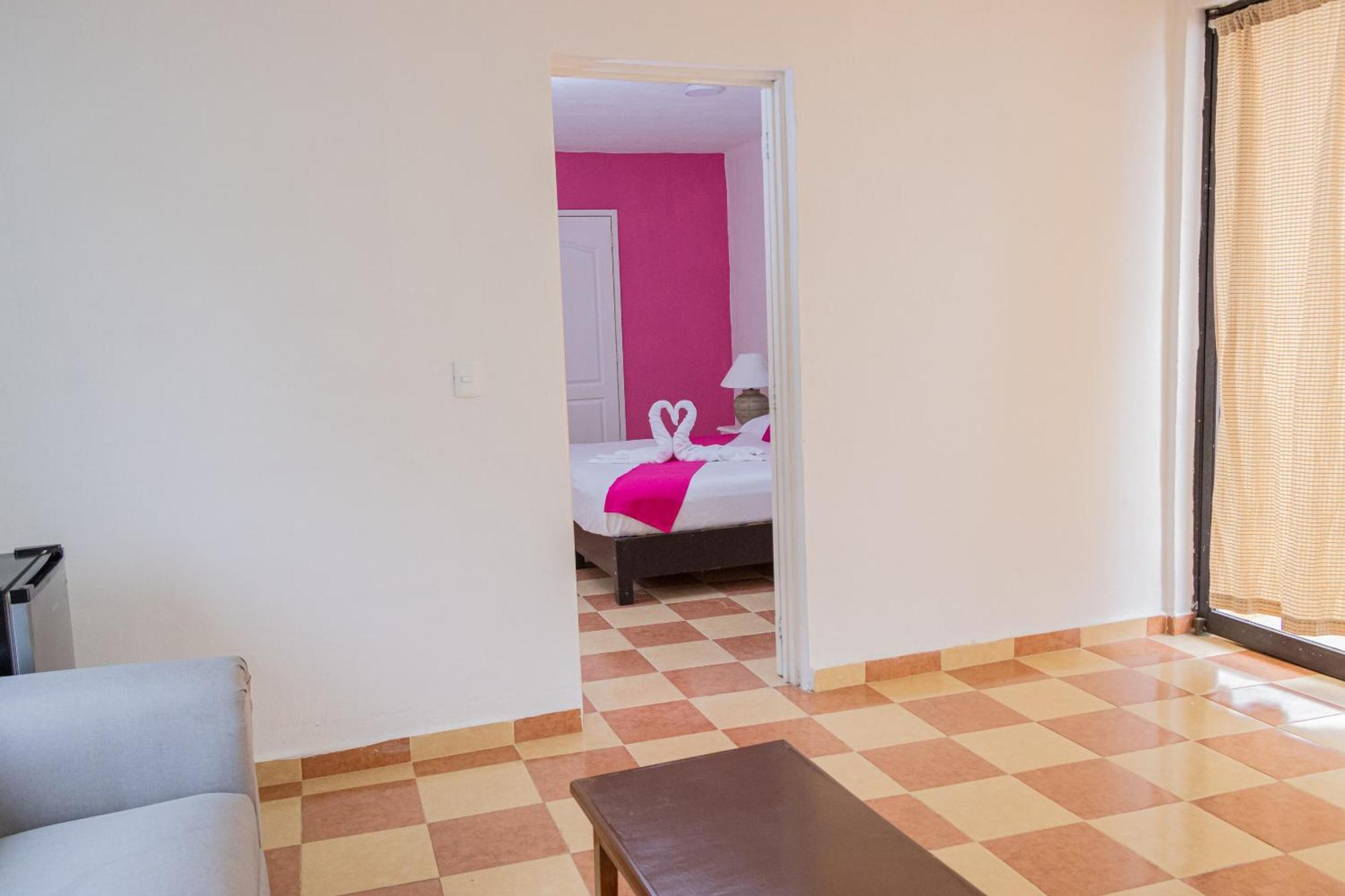 Oyo Hotel Marias,Aeropuerto Internacional De Chetumal Kültér fotó