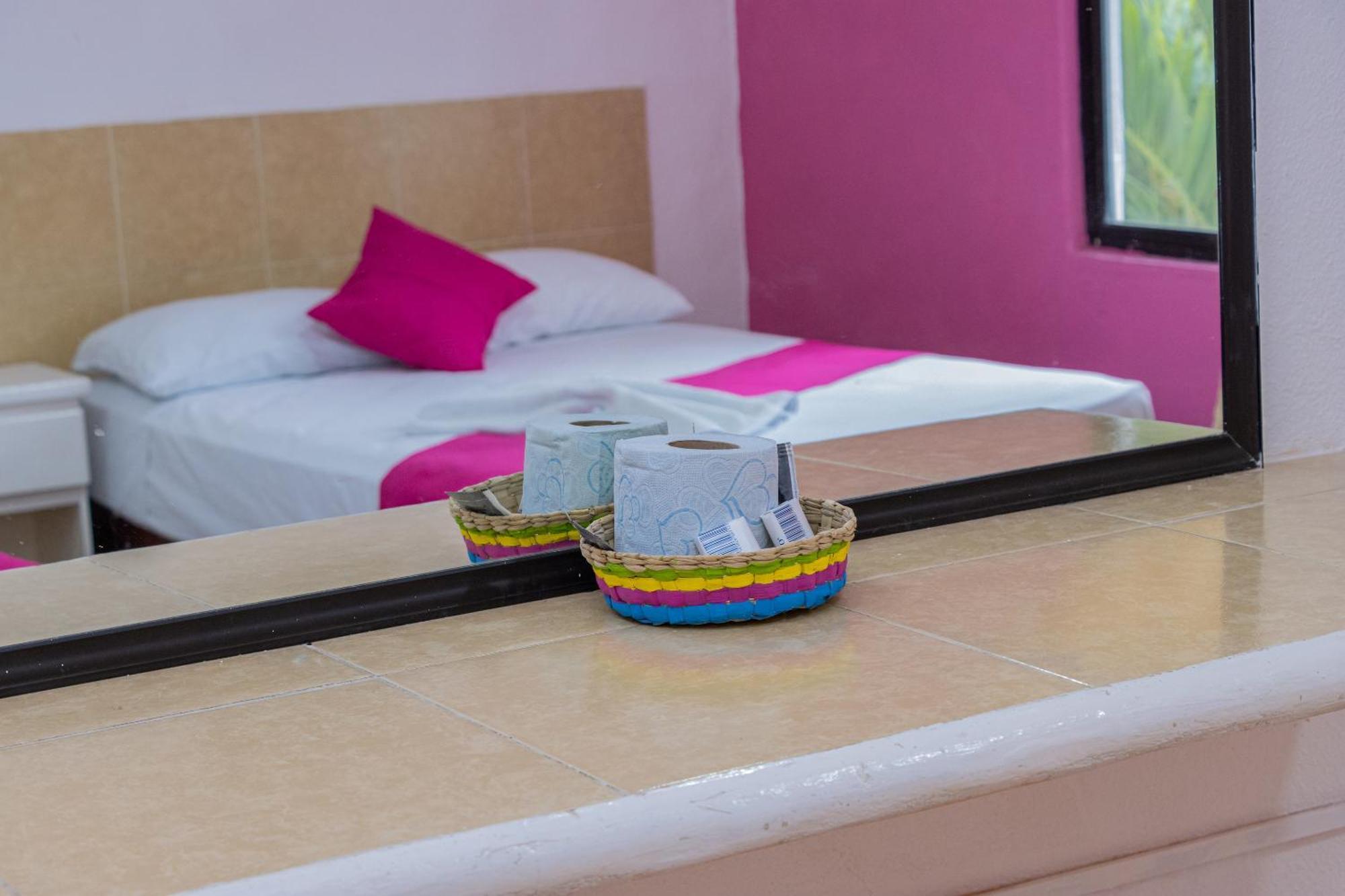 Oyo Hotel Marias,Aeropuerto Internacional De Chetumal Kültér fotó