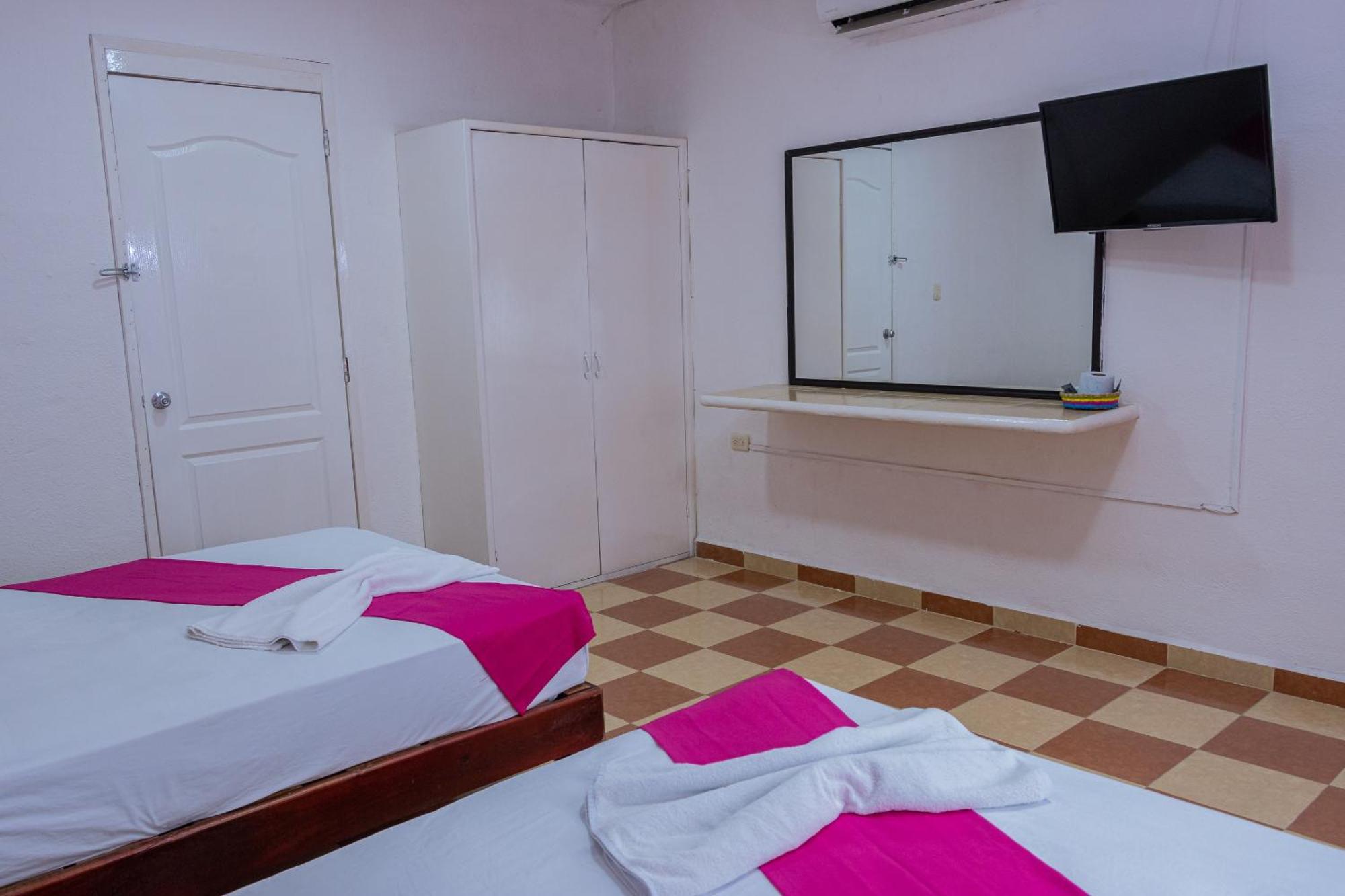 Oyo Hotel Marias,Aeropuerto Internacional De Chetumal Kültér fotó