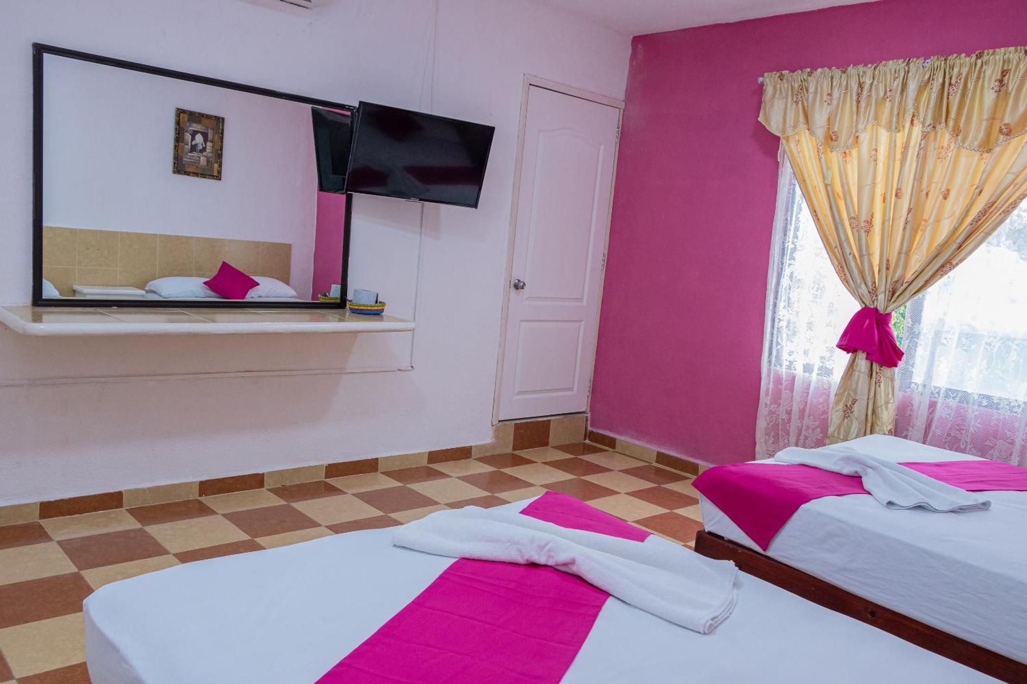 Oyo Hotel Marias,Aeropuerto Internacional De Chetumal Kültér fotó